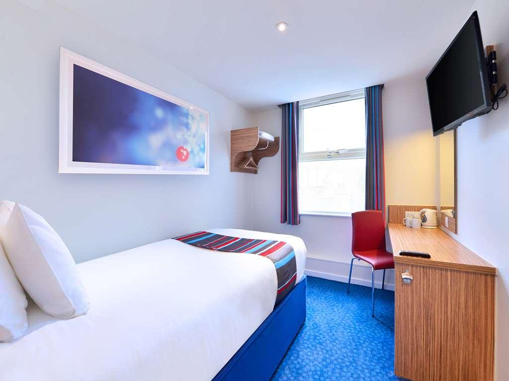 Travelodge Tunbridge Wells Стая снимка