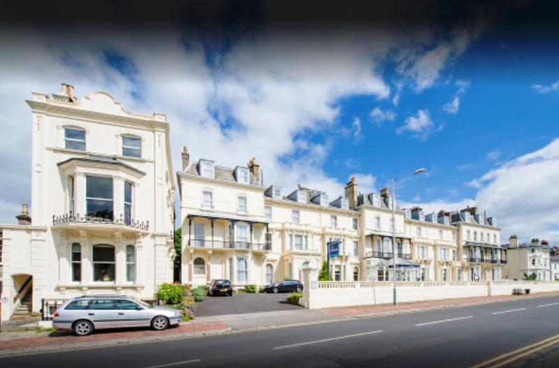 Travelodge Tunbridge Wells Екстериор снимка